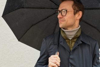 Comment choisir un parapluie homme qui complète parfaitement votre look ?